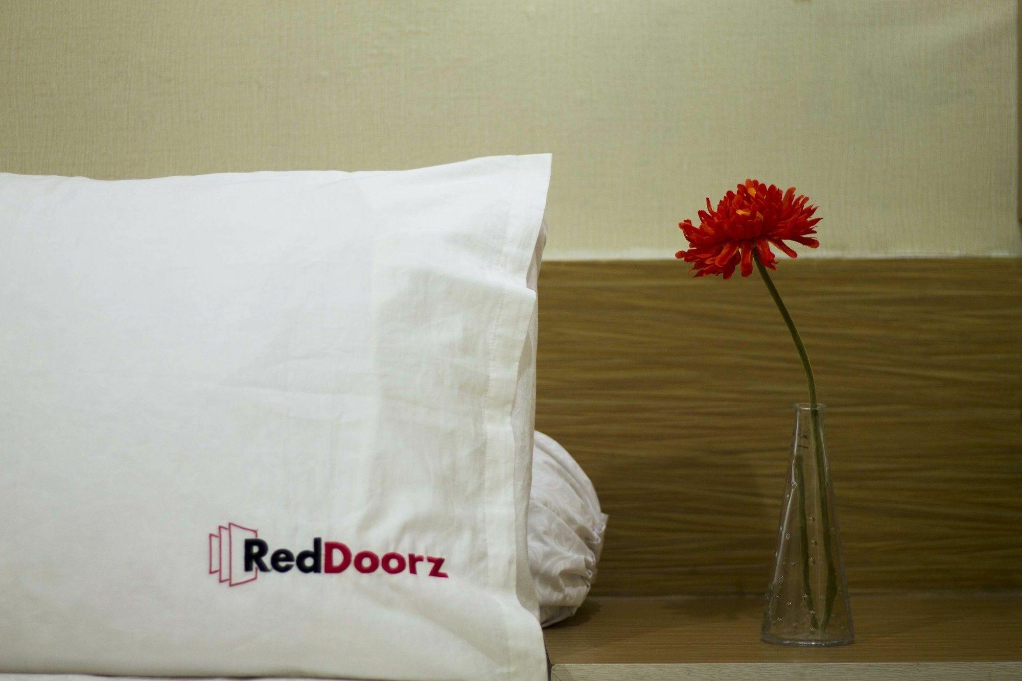 Reddoorz @ Cihampelas Bandung Extérieur photo